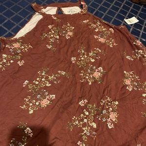 Sleeveless shirt